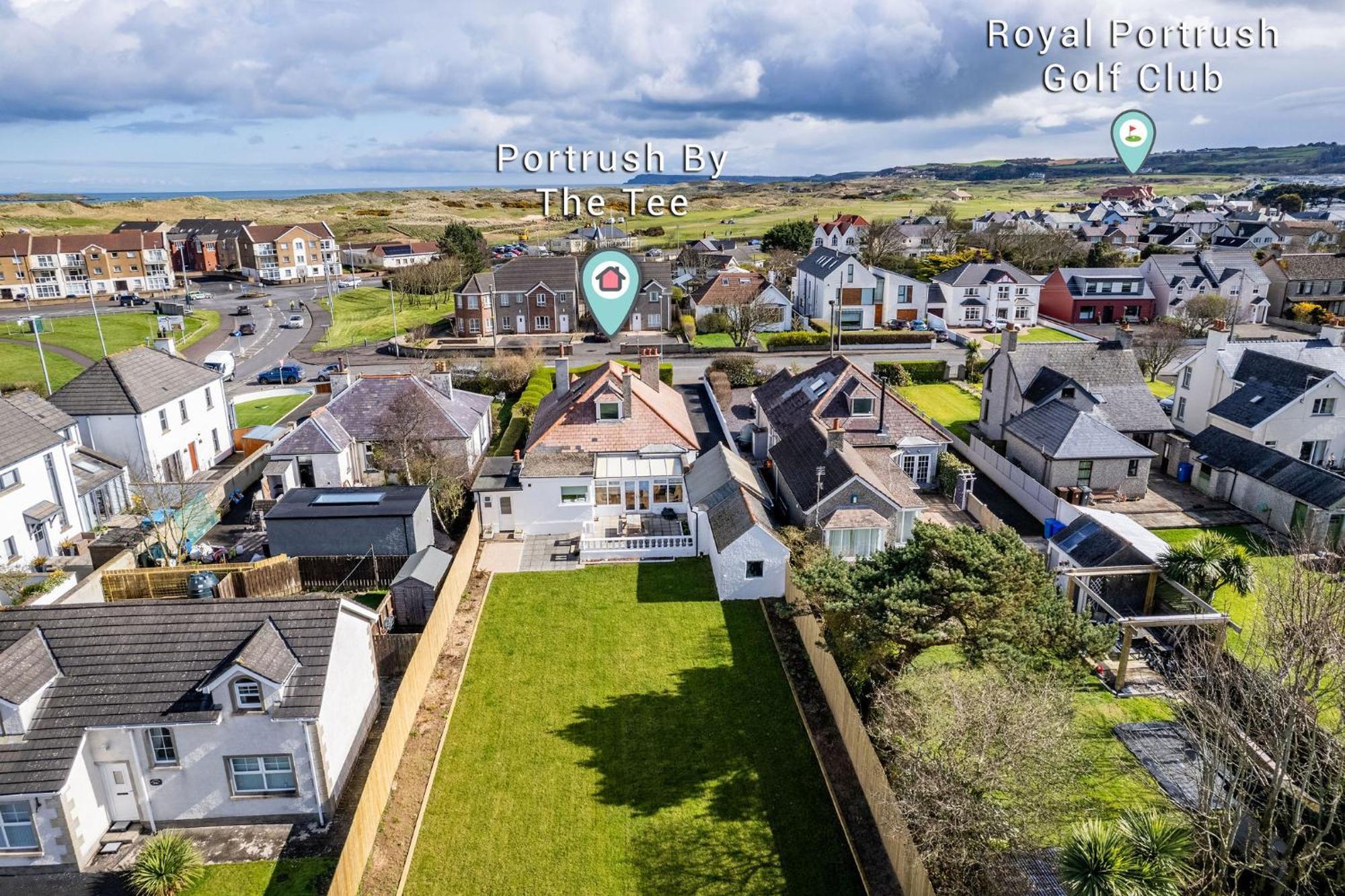 Portrush By The Tee Villa Екстериор снимка
