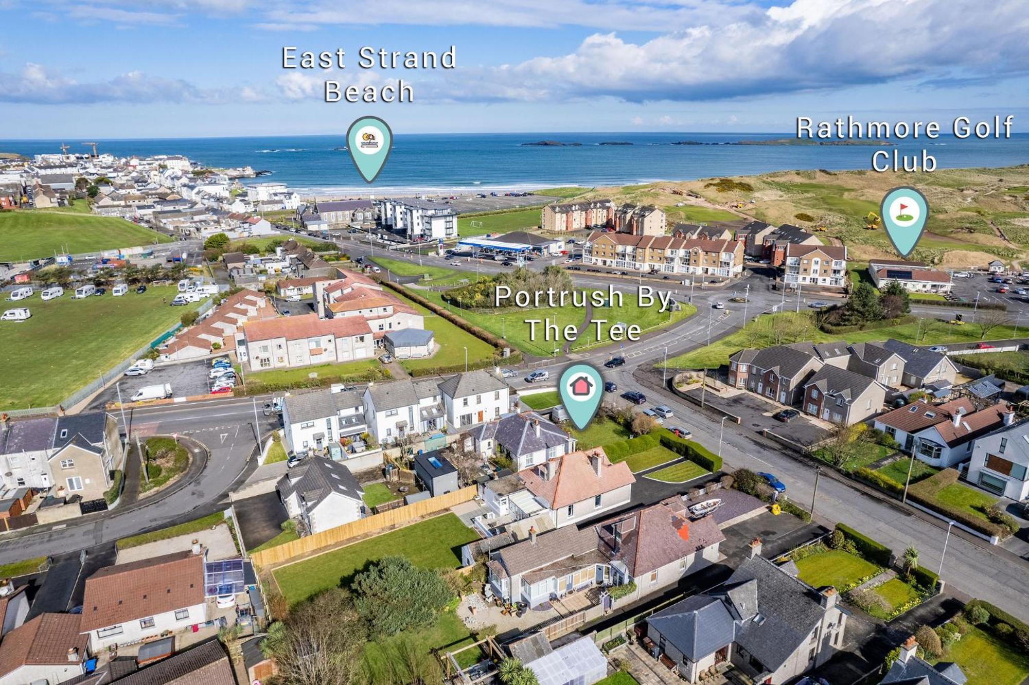 Portrush By The Tee Villa Екстериор снимка